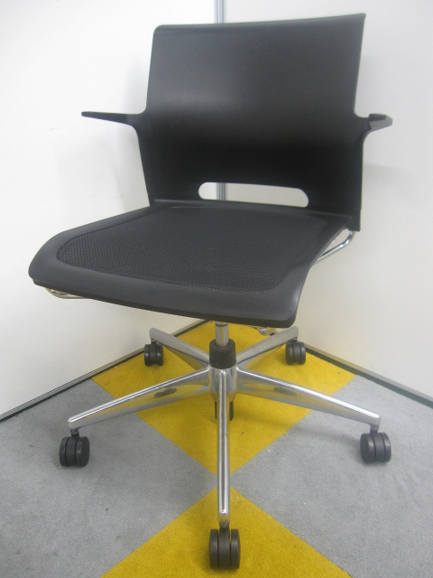 【残り10脚！】【状態良好！】【メッシュタイプのミーティングチェア！】【2016年製！】ミーティングチェア　コクヨ製　カラベルチェア
                        カラベル
                                    中古
            