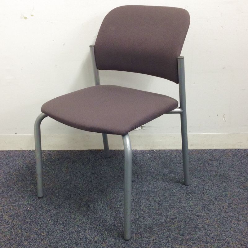 【在庫入れ替え価格】3脚揃います！コクヨ製の頑丈な製品！
                        １００シリーズ
                                    中古
            