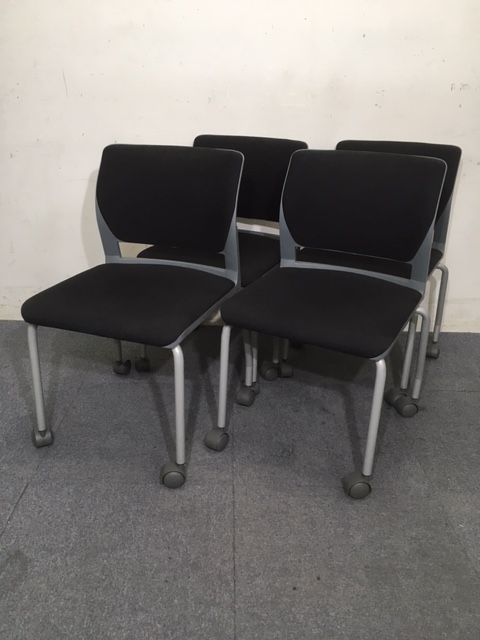 【4脚セット】アイコ製　スタッキングチェアセット｜お得なスタッキングチェアセット入荷致しました！
                        その他シリーズ
                                    中古
            
