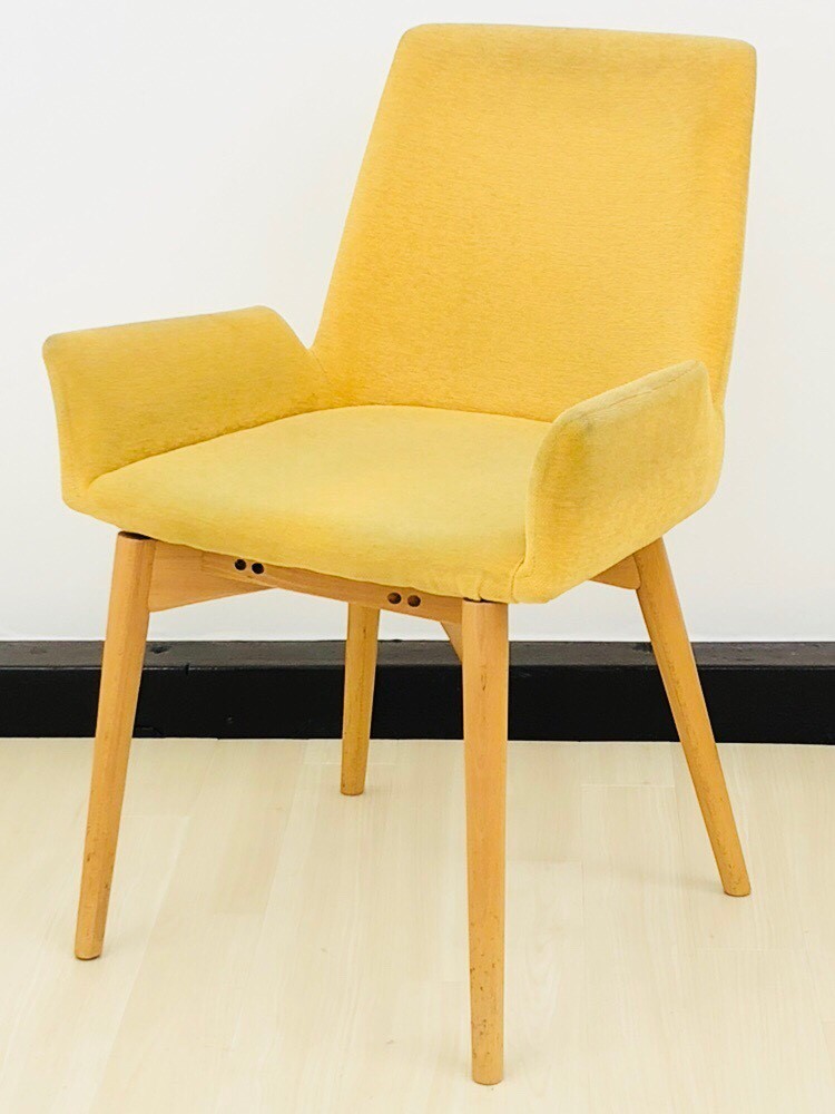 【休憩室に如何でしょうか！？】お持ち帰りのお客様にオススメです！
                        unknown
                                    中古
            