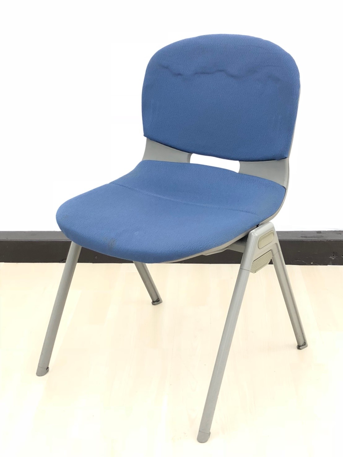 【20脚ロット入荷！】人気のスタッキングチェアを大量入荷！国内メーカー、内田洋行製なのでまだまだ使えます！
                        MX-30シリーズ
                                    中古
            