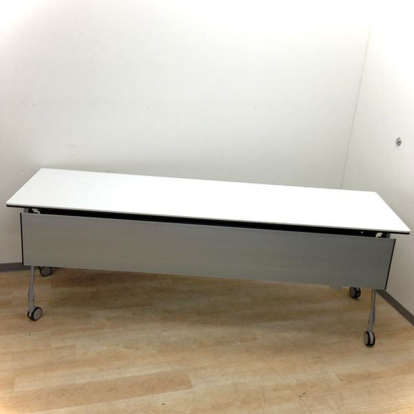 【今だけ価格！！】大型サイドスタックテーブルが希少入荷！　キャスター付きなので学校や塾、セミナー用にも！
                        インターアクトNT 
                                    中古
            