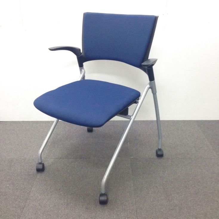 【在庫入替セール】【ラスト2脚】イトーキ マノスチェア☆ベンディングシートで柔らかい座り心地！
                        マノス 
                                    中古
            