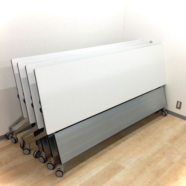 【大型サイドスタックテーブル4台セット！】オカムラ製インターアクト！幅2100mmなので部屋を使い分けたい時にいかがでしょうか！
                        インターアクトNT
                                    中古
            