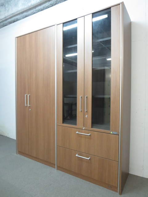 【エグゼクティブルームにオススメ！】■役員用木製ガラス書棚＆ワードローブセット　エンドパネル付【MASTER LINE Ⅱ】
                        マスターラインⅡ
                                    中古
            