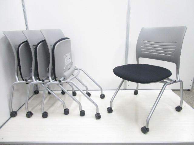 ★纏め買いでお安く！★【心地よいクッション性が特徴！】座面が跳ね上げ式のため、収納性◎！
                        エレナⅡ
                                    中古
            