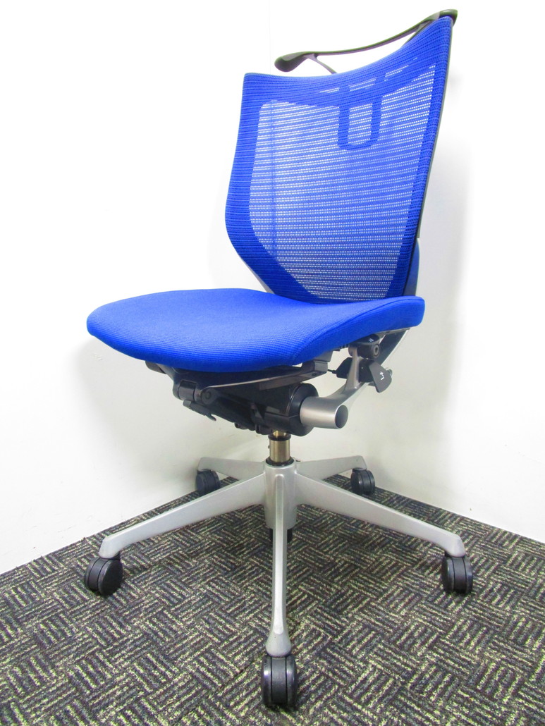 オシャレできれいなブルーのバロンチェア！シンプル＆シャープなデザイン！
                        バロン
                                    中古
            