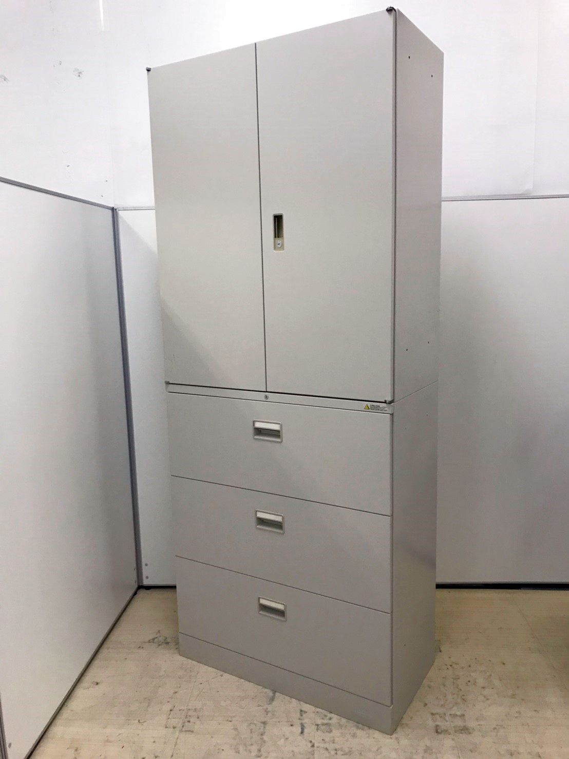 オカムラ製品の書庫セットの入荷です！収納力抜群の商品になります！
                        42
                                    中古
            