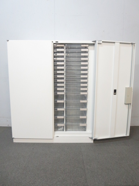 【重要書類を管理！】■クリスタルトレイ書庫　両開き扉付　ホワイト■【中古レア商品！】
                        シンライン
                                    中古
            