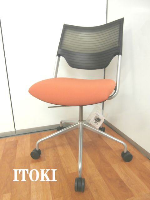 【エラストマータイプの背もたれとクッション性抜群の座面が長時間の打ち合わせでも快適な座り心地にしてくれるミーティングチェアです！！】■国内メーカー　■おつとめ品
                        レクシブ
                                    中古
            