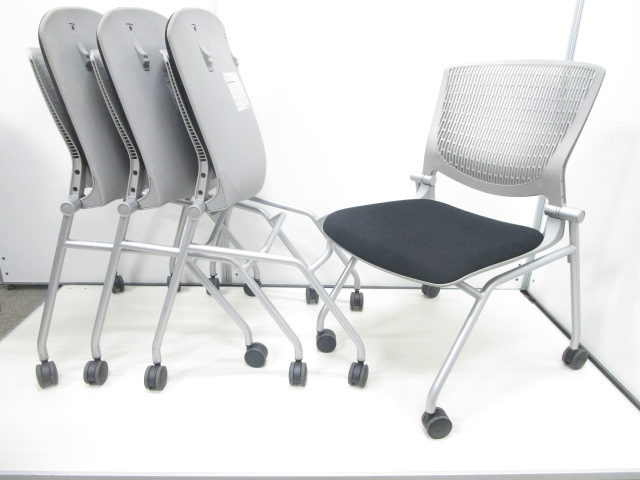 ★2000円お買い得な4脚セット★【品質に拘った会議用チェア！】座面が跳ね上げ式のため、収納性◎！
                        グラータ
                                    中古
            