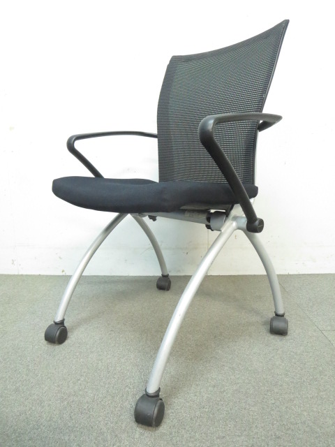 【HAWORTH　X99】■スタイリッシュなデザイン！　ネスティングチェア　肘付
                        X99　セミナーチェア　【Made in USA】
                                    中古
            
