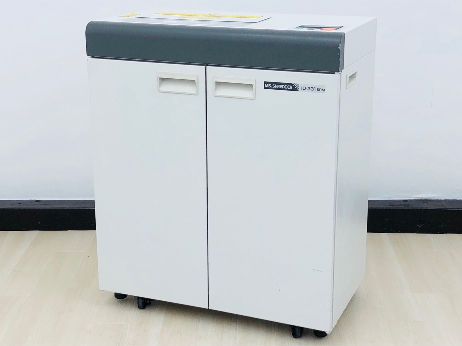 【限定1台！！】オフィスに1台は必要！明光商会製・ID-331SRM【新品定価48万円！】
                        IDシリーズ
                                    中古
            