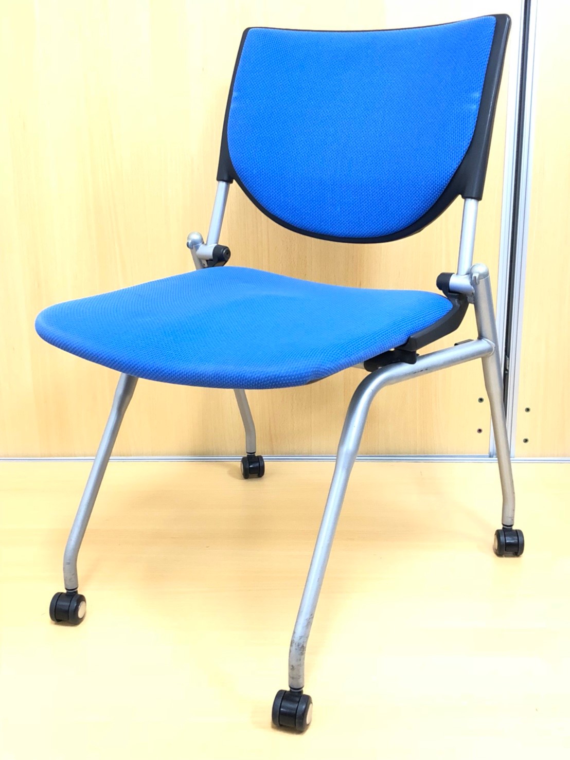 【今だけ数が揃います！】一番売れているブルー！良質な会議のお供に！
                        プロスタック
                                    中古
            