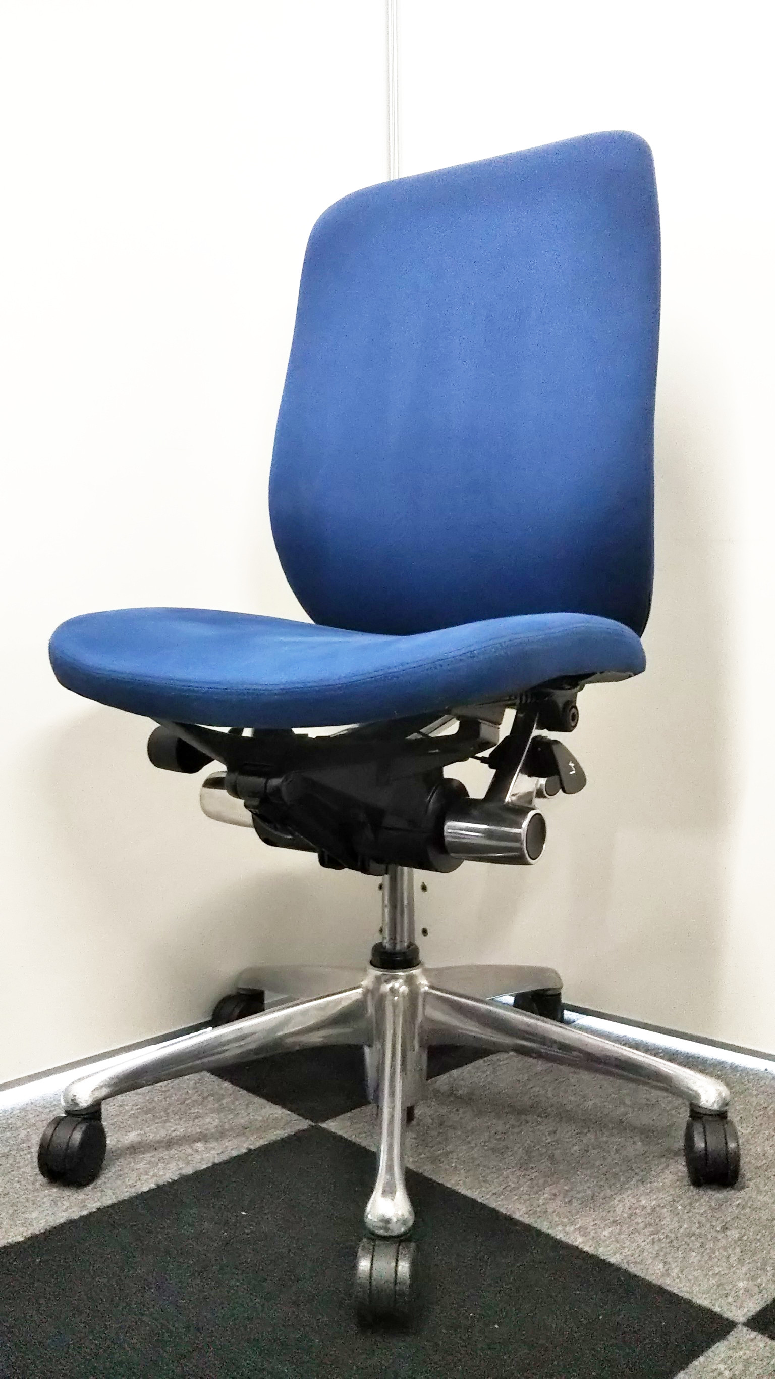 ○オカムラ OKAMURA ゼファー Zephyr オフィスチェア① CY35GR お洒落