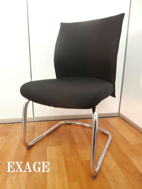 １脚限定！！【今がチャンスの商品入替でお求めやすくなっています！！快適な座り心地のミーティングチェアです！！】■国産メーカー　
                        エクサージュ
                                    中古
            