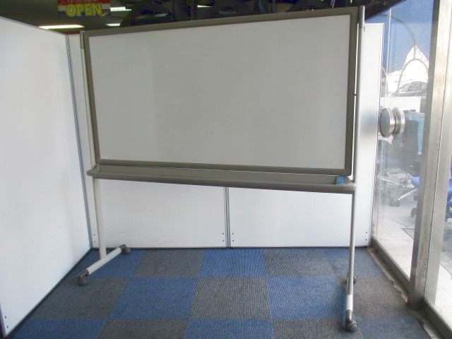 【限定1台の入荷です！】片面ホワイトボードです！【オフィスの必需品】
                        　
                                    中古
            