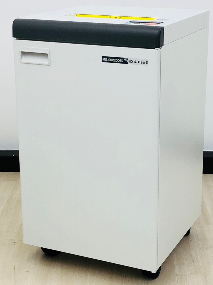 【新品時　最大裁断枚数55枚機！】業務用の綺麗なホワイトカラーの大容量シュレッダー
                        IDシリーズ
                                    中古
            