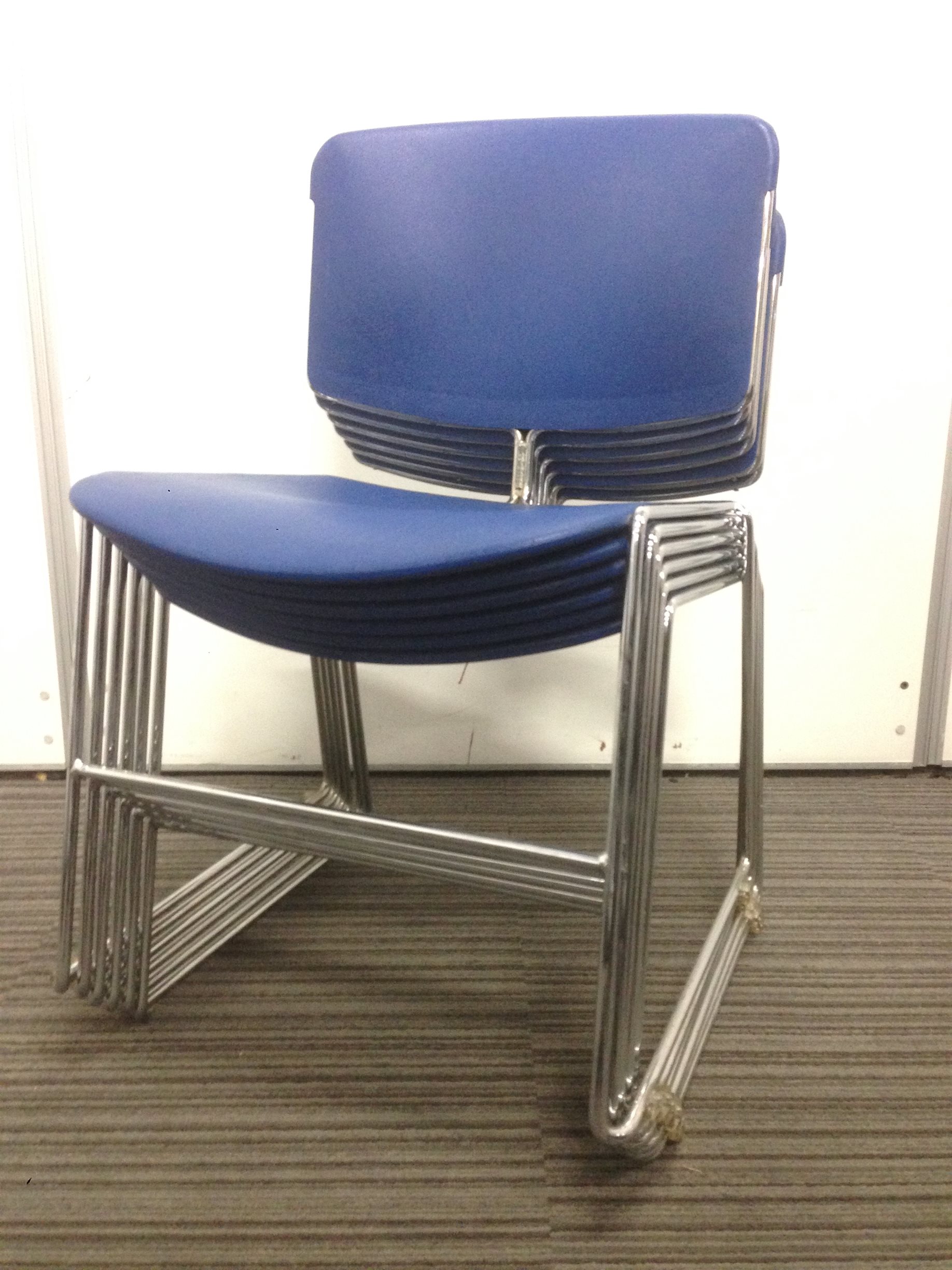 【限定1セット！】スチールケース製のチェアがセット売りでお買い得！【オシャレな形状！】
                        その他シリーズ
                                    中古
            