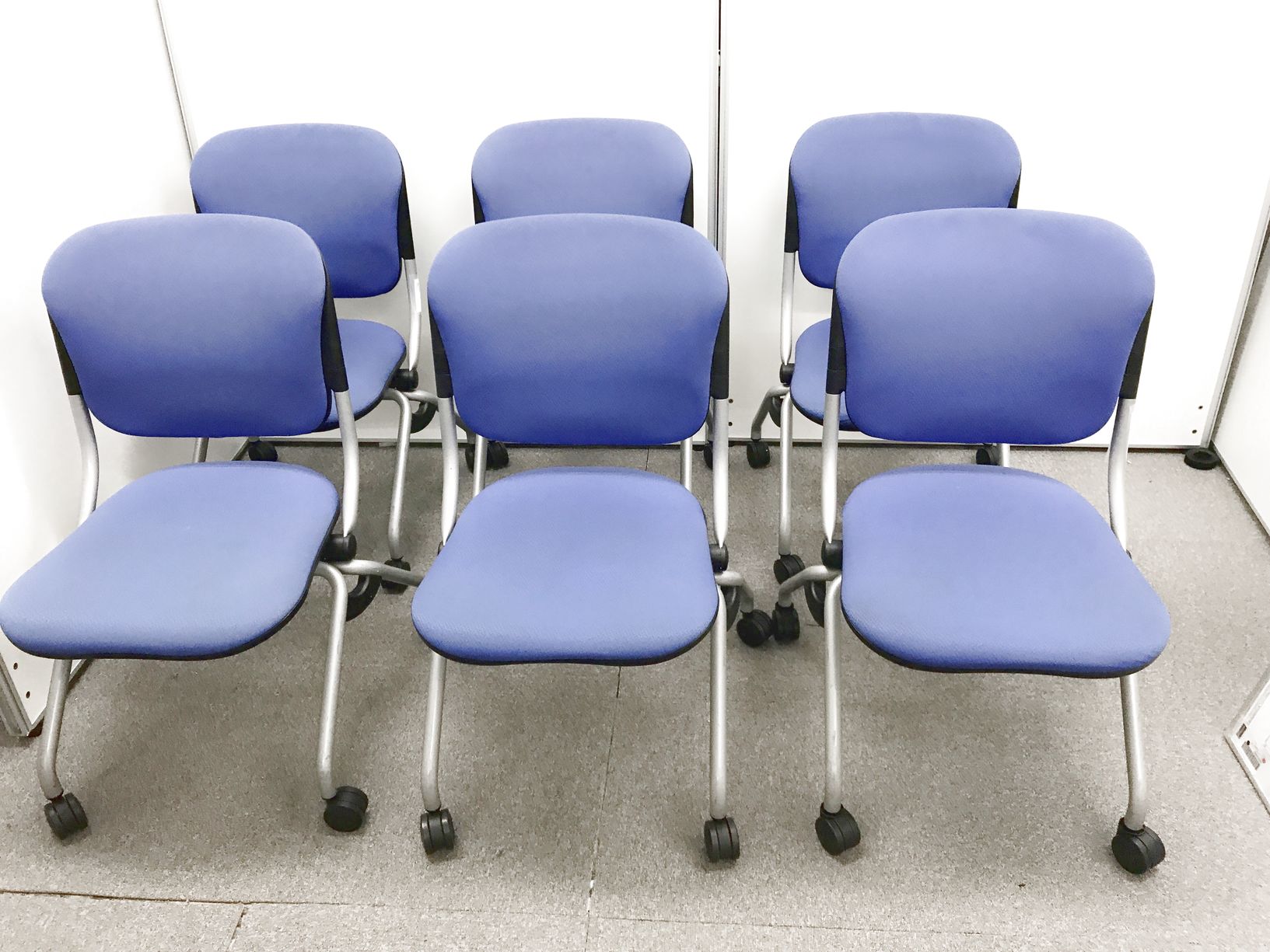 【まとめてお得！6脚セット！】オカムラ製のブルー｜トーションライン4脚セット！
                        トーションライン
                                    中古
            