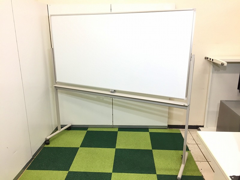 【大人気！】キャスター付きホワイトボードが入荷致しました！　しかも両面使えるタイプ！
                        その他
                                    中古
            