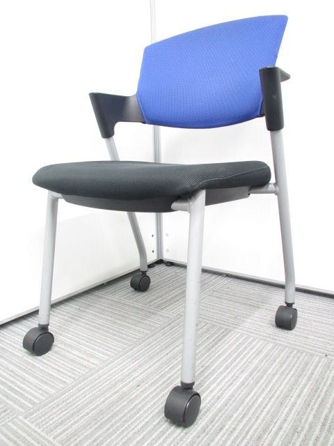 【大量入荷】コクヨ製｜プロッティチェア｜鮮やかなブルーカラー！まとまった数入荷致しましたので入れ替えや追加にいかがでしょうか！
                        プロッティ
                                    中古
            