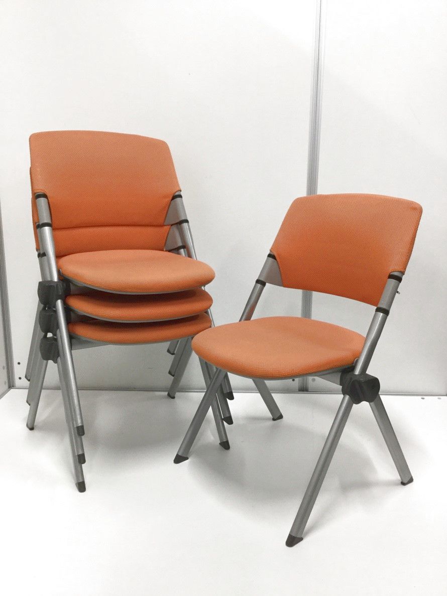 セット価格としてお安く！！収納能力も抜群のチェア！スペースを取りません！
                        リータ
                                    中古
            