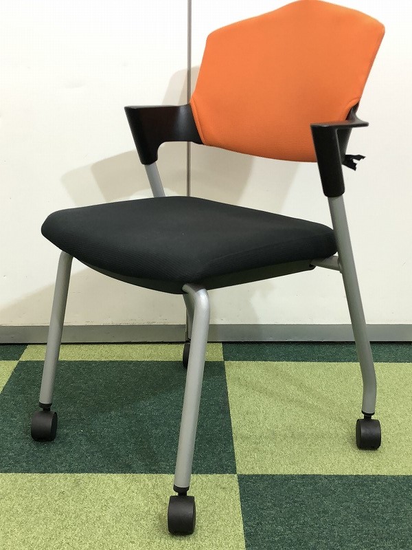 是非オススメしたくなる会議用のチェアです！！【状態良好品】【会議やミーティングに】
                        プロッティ
                                    中古
            