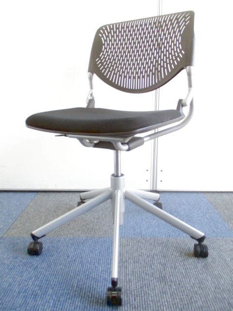 【背もたれ傷あり商品！】限定1脚の特別価格です！【状態を気にされない方におすすめ】
                        ルナ
                                    中古
            