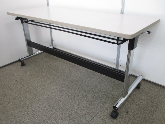 【大特価!!】幕板無しですっきりとした見た目!!サイドスタックテーブル!!キャスター付きで移動楽々!!【フォールディングテーブル】【フラップテーブル】
                        その他シリーズ
                                    中古
            