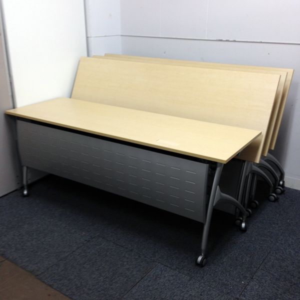 【セット商品】ナチュラルのスタックテーブル！ダクト付に幕板付！贅沢仕様♪
                        リリッシュ
                                    中古
            