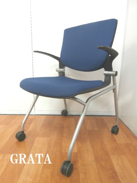 【人気シリーズのネスティングチェア肘付】■オカムラ製　■グラータ　■ブルー　■肘付　■人気商品　■青　■ネスティング　■ミーティング　■会議用　■国産メーカー
                        グラータ
                                    中古
            