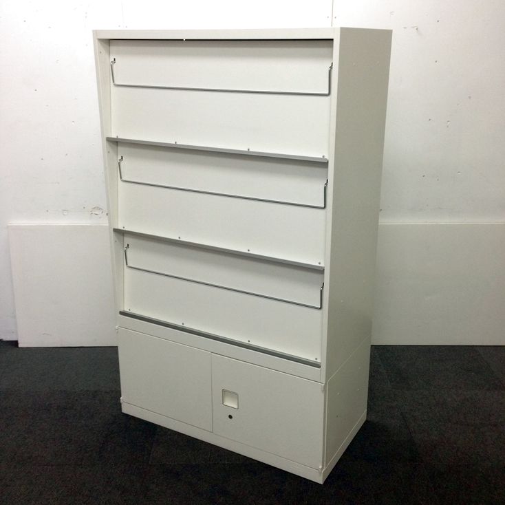 【レア】レクトラインの変わった組み合わせキャビネットが入荷しました☆【お得】
                        レクトライン 
                                    中古
            