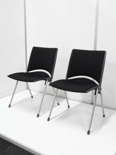 【2脚セット！！】イトーキ製！スタッキングチェア！重ねて収納可！【状態良好！】
                        その他シリーズ
                                    中古
            