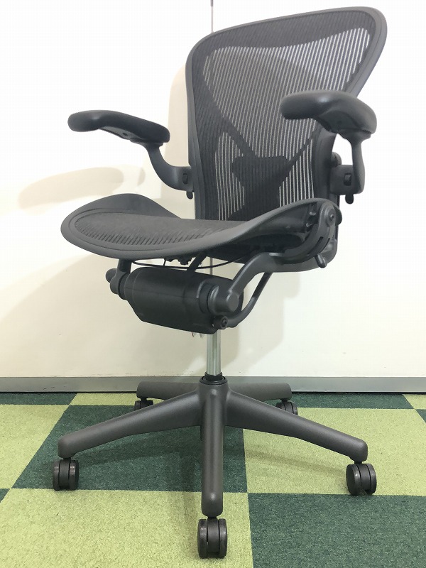 【関西1番乗り商品！！】お問い合わせはお早めに！！ポスチャーフィット付きでレア商品です！！【アーロンチェア】【高級チェア】
                        アーロンチェア
                                    新古品
            