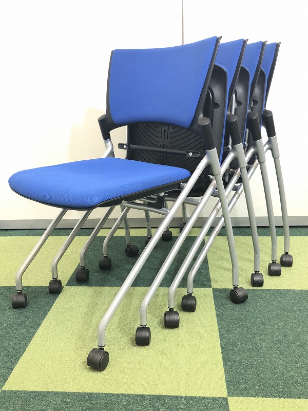 【4脚販売商品！！】長時間使用でも疲労感の少ないチェアです！！
                        マノス
                                    中古
            