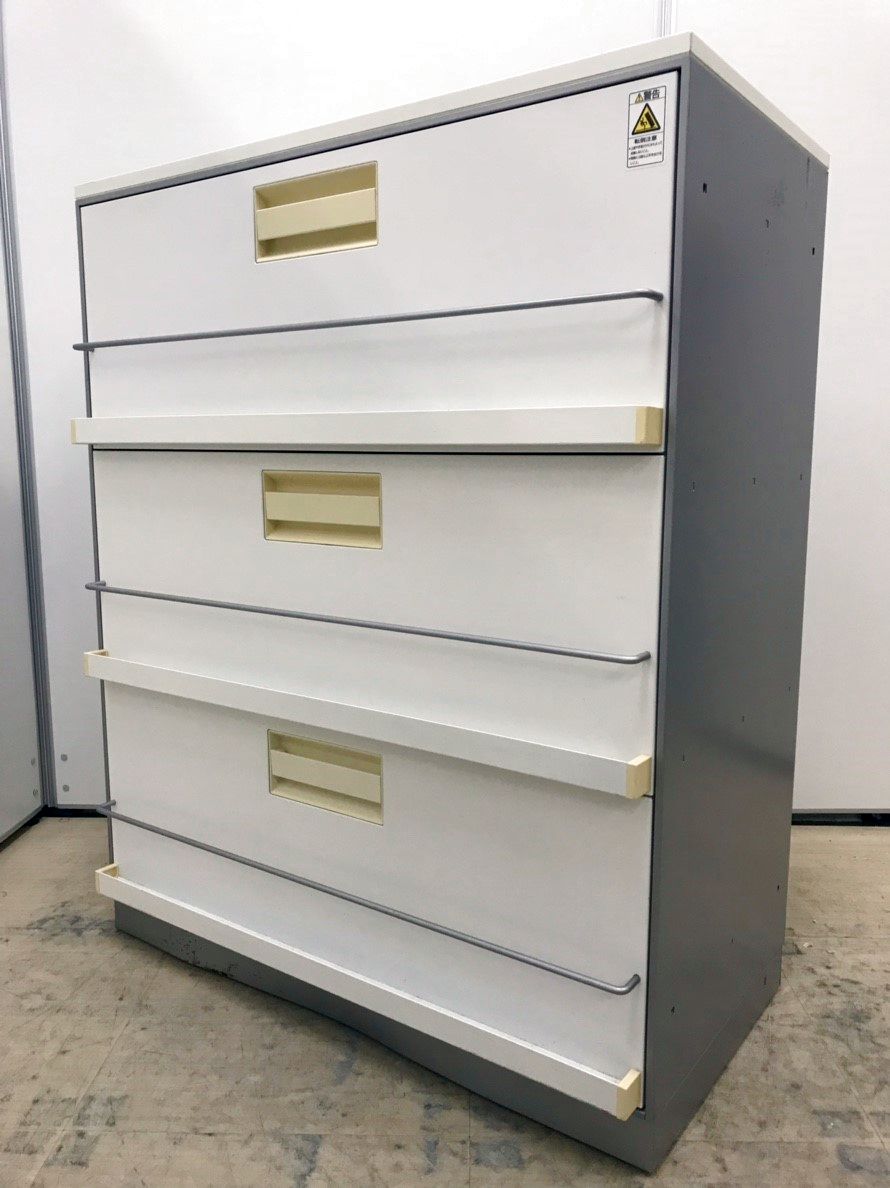 【現品限り】珍しいラテラル型　雑誌架入荷！！　人気のホワイトカラー
                        ユニフレックス
                                    中古
            