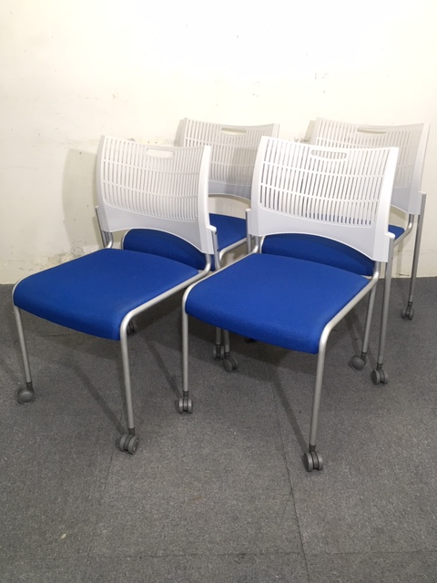 【セット商品】クロガネ製｜4脚セット｜定番のスタッキングチェア4脚セット入荷致しました！
                        不明
                                    中古
            