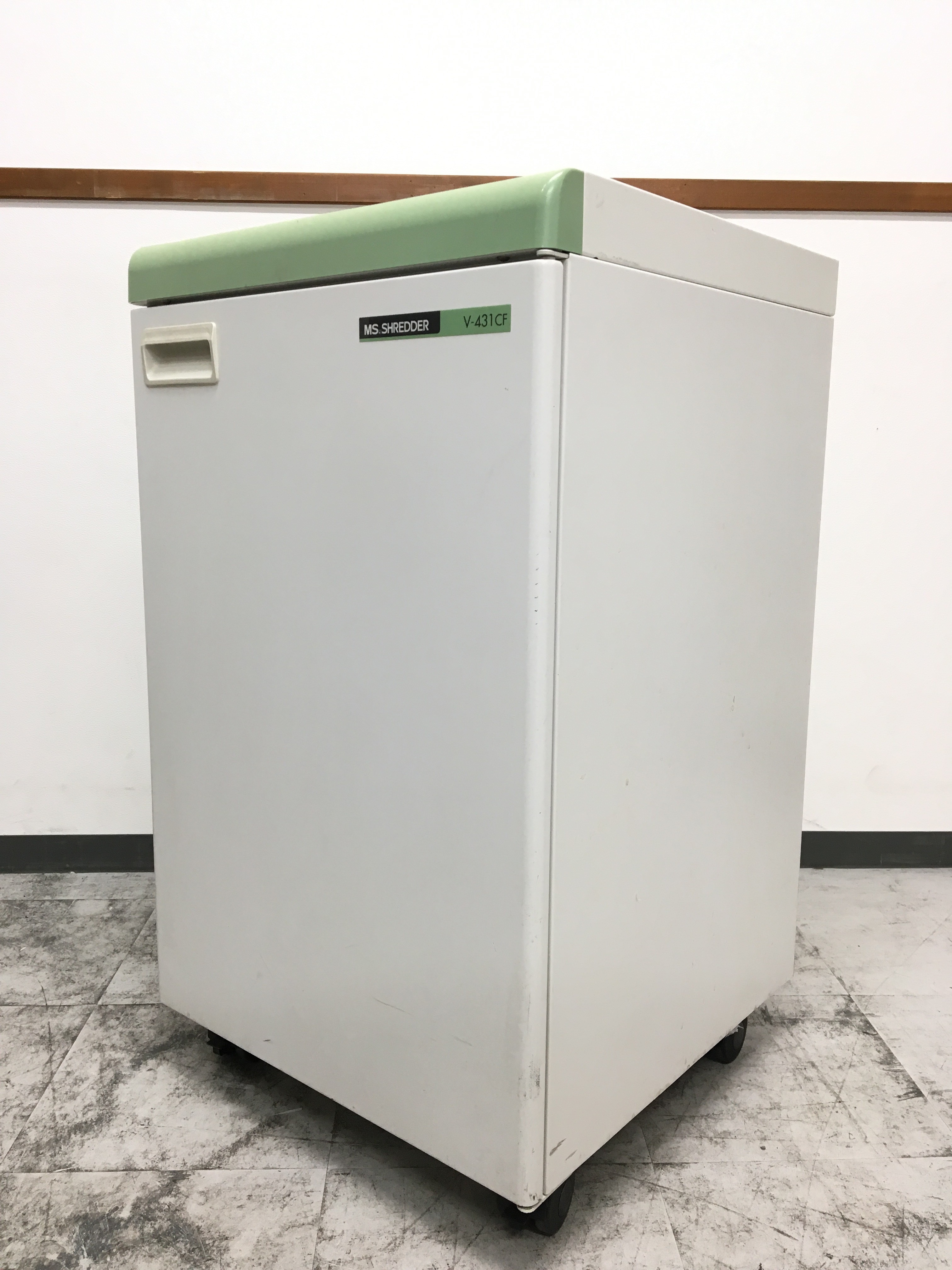 オフィス用シュレッダー｜明光商会｜クロスカット裁断｜1台限定の大特価
                        Vシリーズ
                                    中古
            