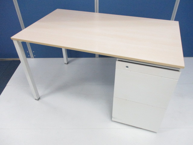 【在庫一掃セール品】ナチュラル×ホワイトのオシャレなオカムラ製の片袖机が入荷しました！【β】
                        プロユニット 
                                    中古
            