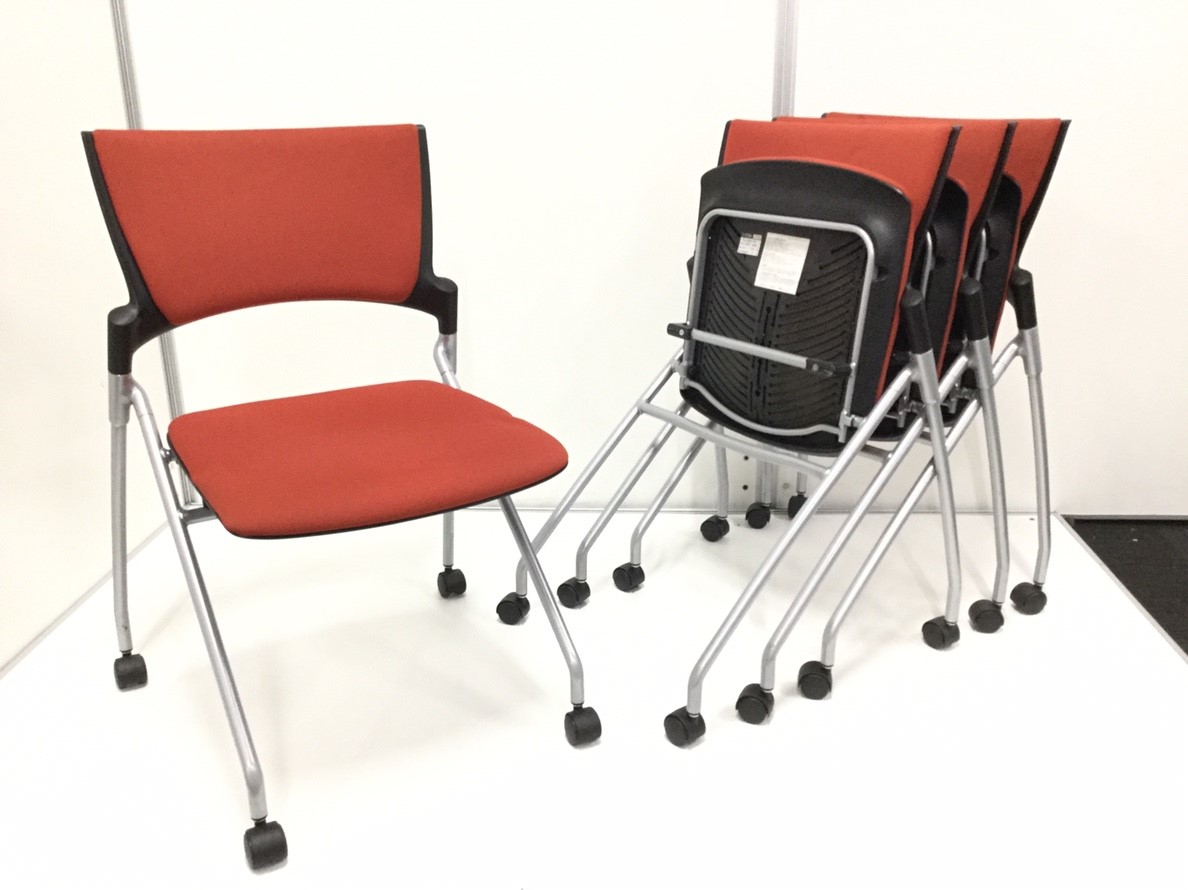 【4脚セット！10%OFF！！】キャスター付きで重ねて収納可能！移動も簡単！人気シリーズ！【鮮やかなレッド！！】
                        マノス
                                    中古
            