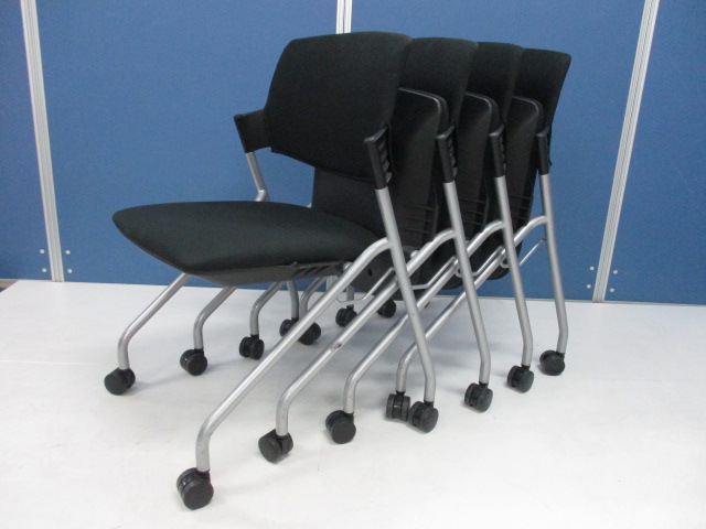 ブラックのデザインがカッコイイ！お得なミーティングチェアのセットです！
                        その他シリーズ
                                    中古
            