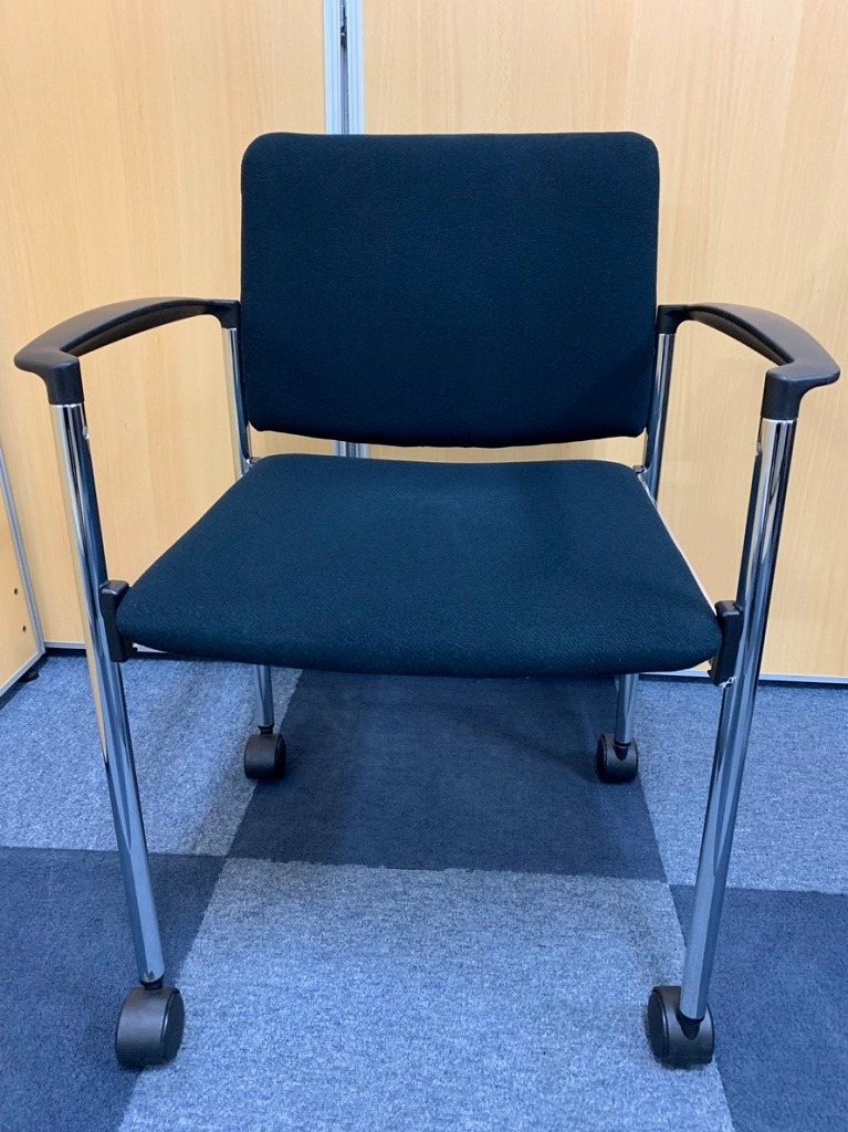 プラス製ミーティングチェア
                        その他シリーズ
                                    中古
            