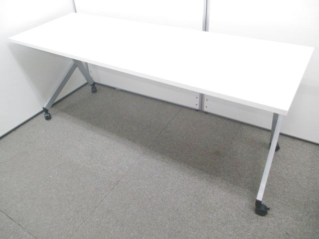 【会議、商談など様々なシーンで】利便性の高いスタックテーブル入荷致しました。
                        プラッテ
                                    中古
            