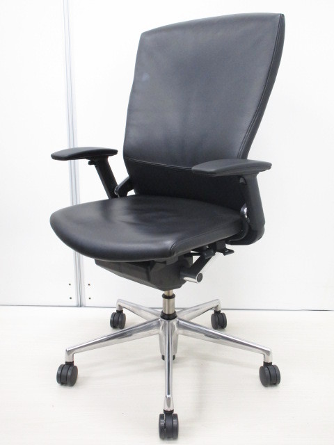 【MADE　IN　JAPAN！】新品定価20万超えの高級本革張り！大きな背もたれでリラックス！
                        パルス
                                    中古
            