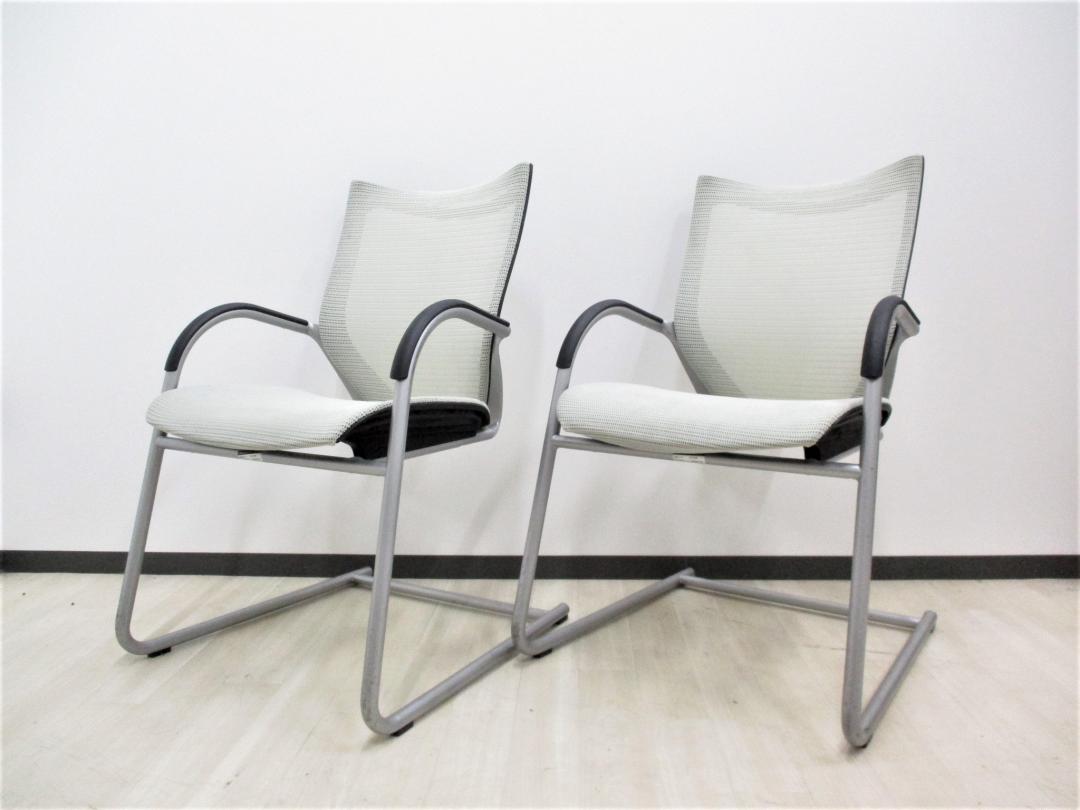 【大人気メッシュチェア2脚セット】使う人に新たなインスピレーションを与え続ける最高級エルゴノミックメッシュチェアです。[ミーティング][腰痛　おすすめ]
                        バロン
                                    中古
            