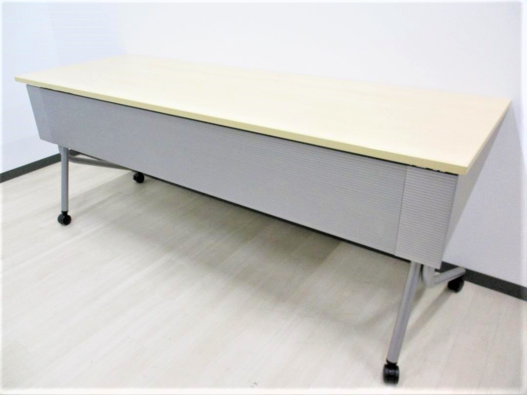 【1月納品限定！在庫入替セール】折り畳み、キャスター付き、幕板付きで女性も安心のお洒落なテーブルです！[12Ω]
                        ネスティア
                                    中古
            