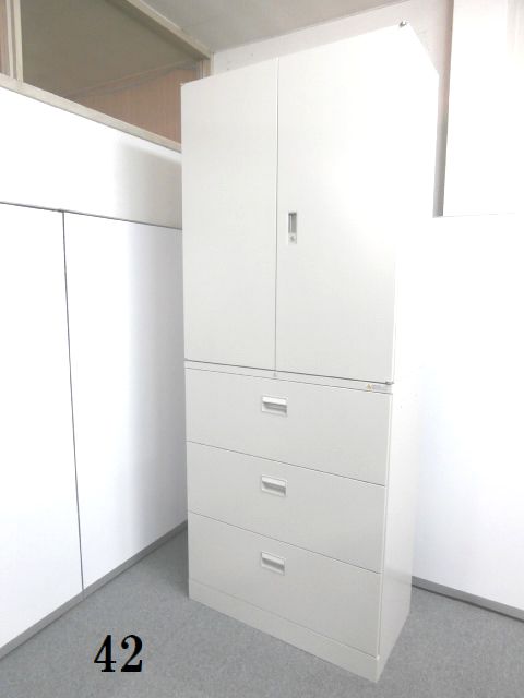 ３セット限定！！【オフィスに馴染むデザイン性と愛され続けるには理由がある機能性で人気の書庫セットです！！】■国内メーカー
                        42
                                    中古
            