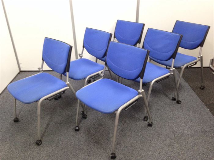 【セット】【6脚セット】オカムラ製　会議チェア　キャスター付き　カラー：ﾌﾞﾙｰ
                        プロスタック
                                    中古
            