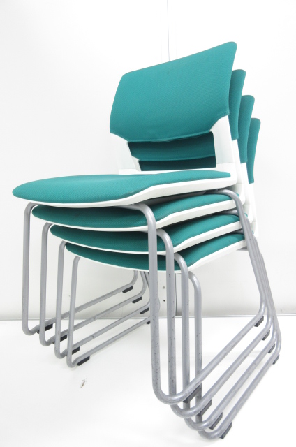 【お得なセット商品!!】休憩室等にオススメ!!重ねて収納可能なスタッキングチェア!!
                        160シリーズ
                                    中古
            